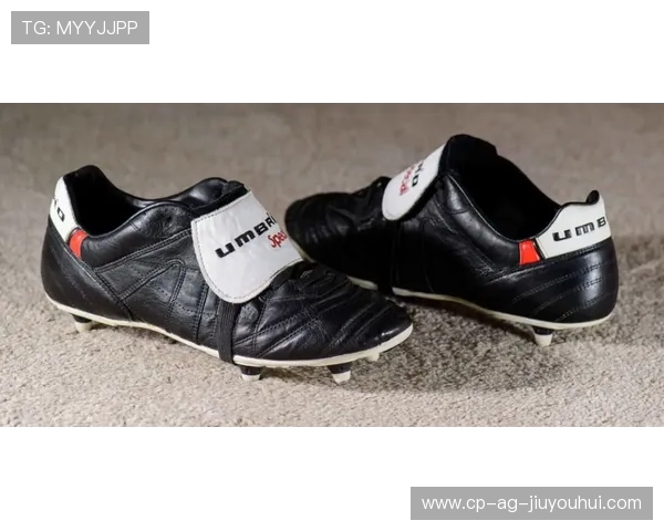 以ag足球鞋秋季款为核心的时尚性能与专业运动搭配深度解析指南